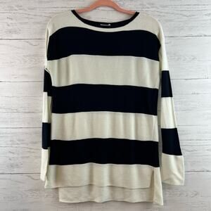 Vince Cream and Black Long Sleeve Pullover Sweater Size XS